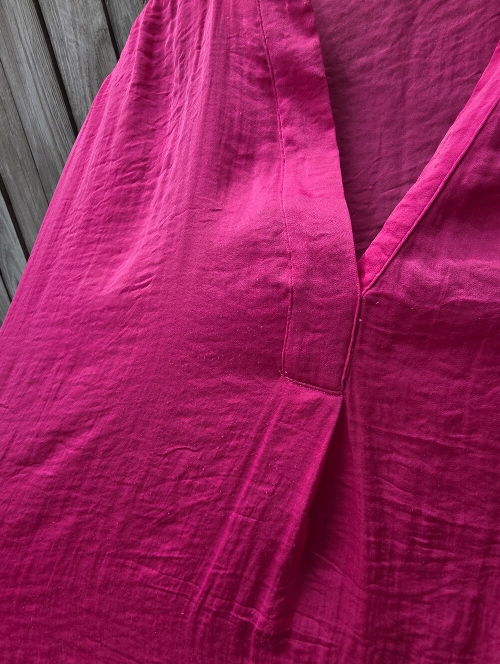 RACHEL ZOE Hot Pink Blouse, Silk Look Split Neck Top. Cap Sleeves - Picture 4 of 8